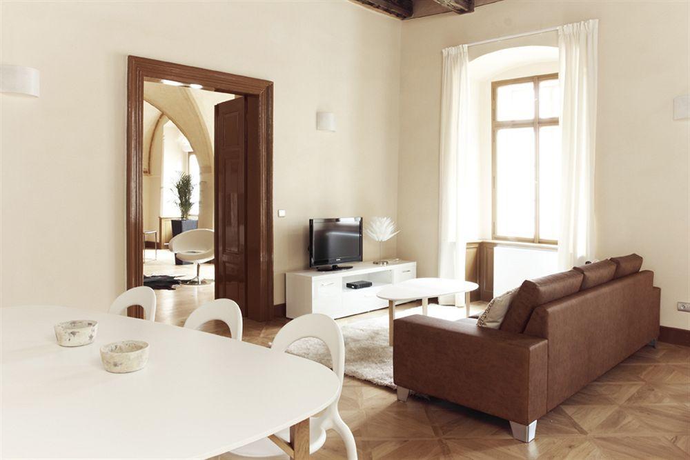 3 Epoques By Adrez Appartement
