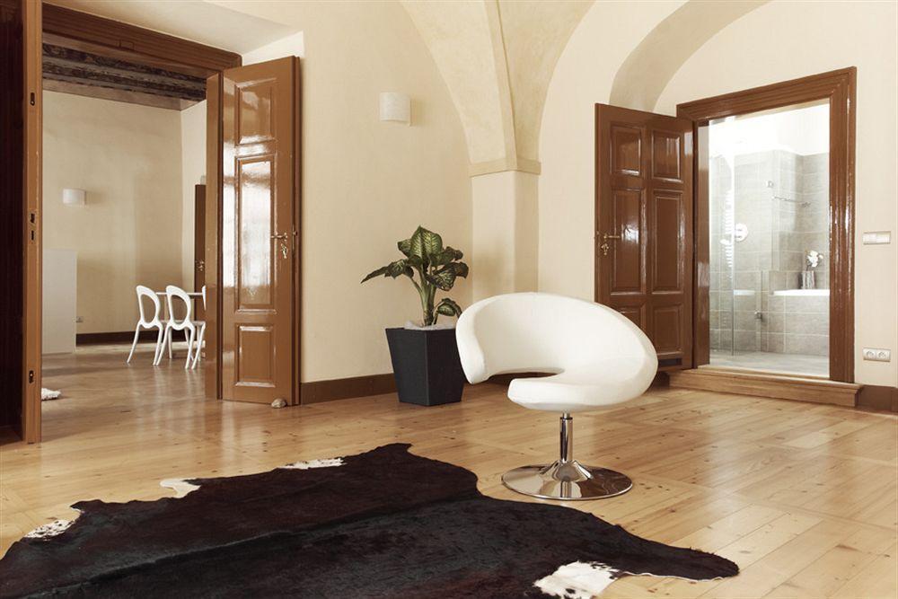 3 Epoques By Adrez Apartamento